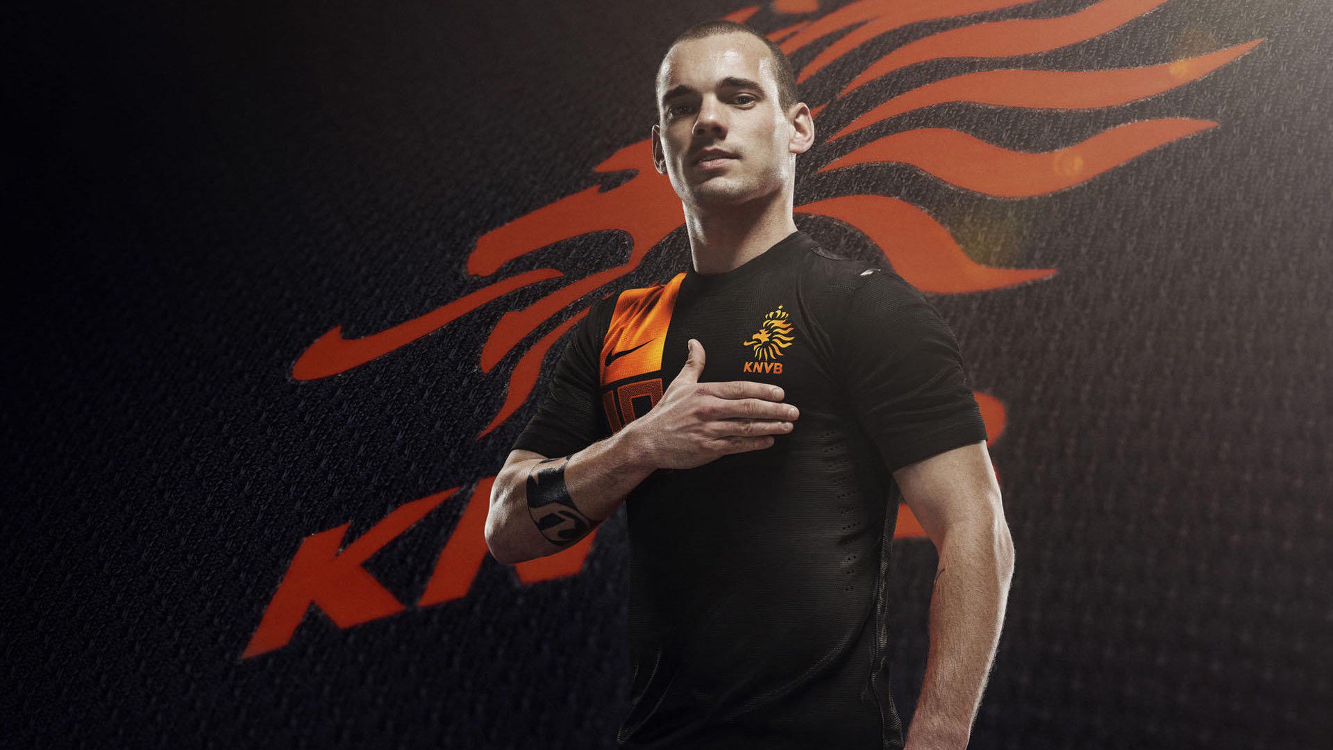 内部竞争激烈,阵容磨合需加强,内部竞争的例子